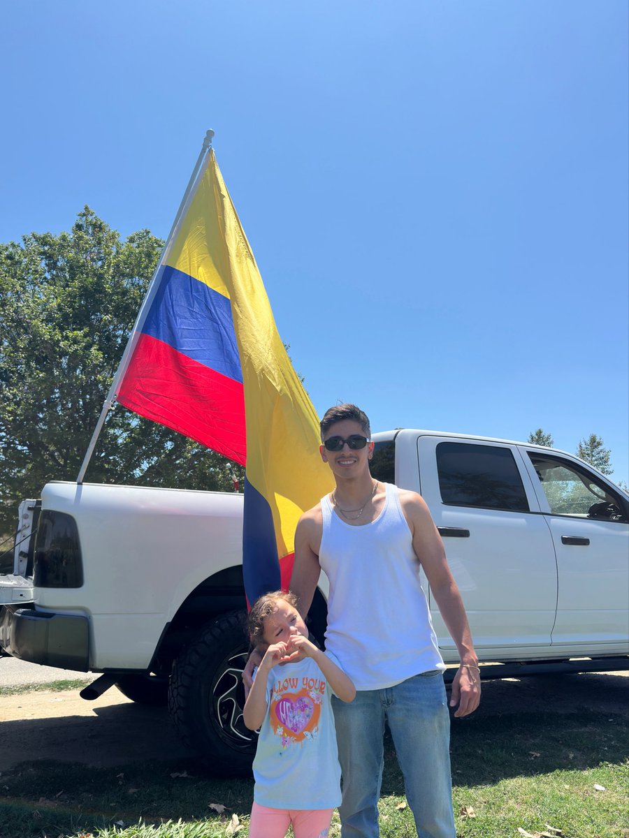 itsjohnbenLA's tweet photo. World Cup Festivities #worldcup #mundial #colombia #losangeles #LA #USA #guadalajara #mexico https://t.co/Gx3Y41xShy
