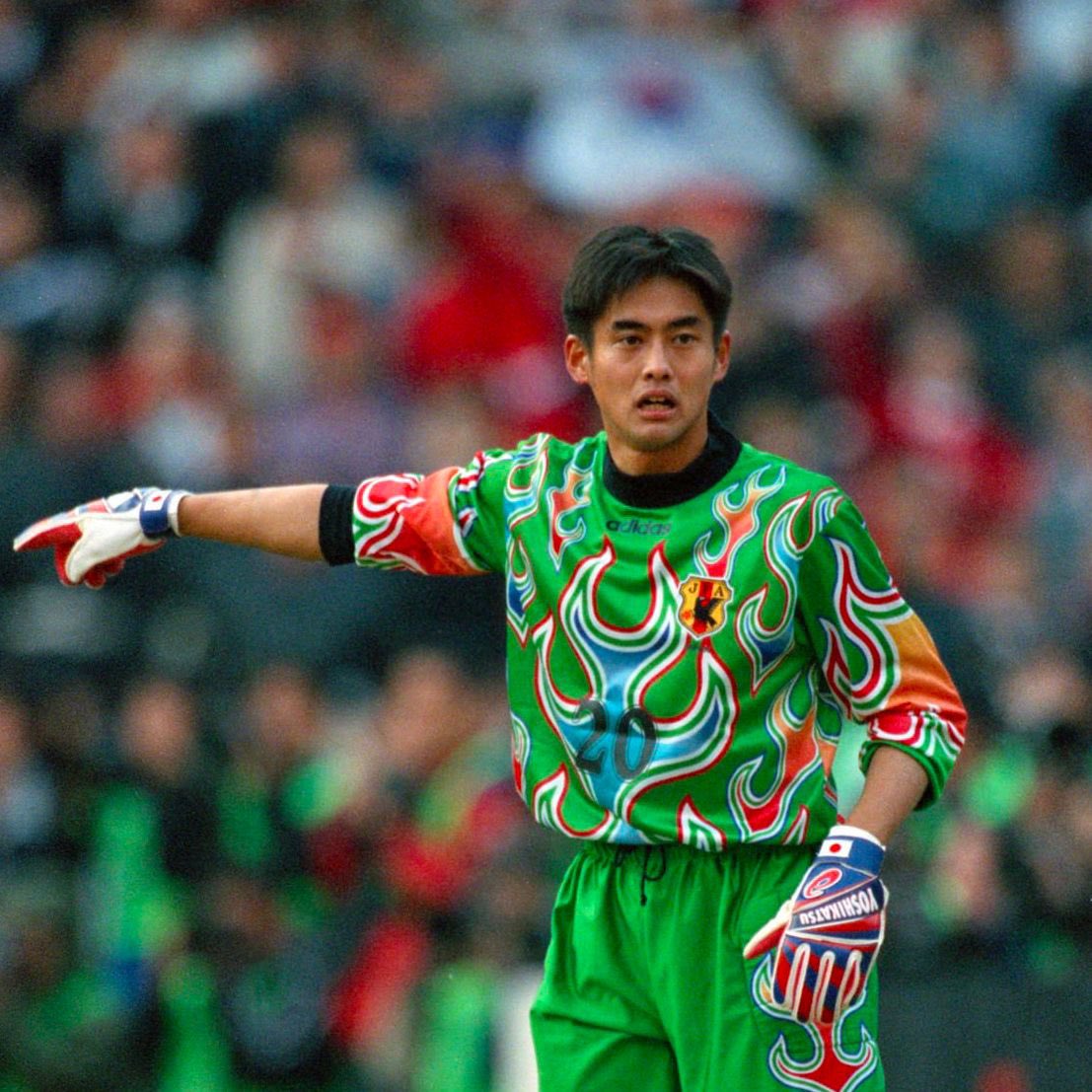 xvrmnn's tweet photo. dia de jogo da seleçao japonesa impossivel nao lembrar desse kit de 98 do goleiro https://t.co/AdOSrez1Te