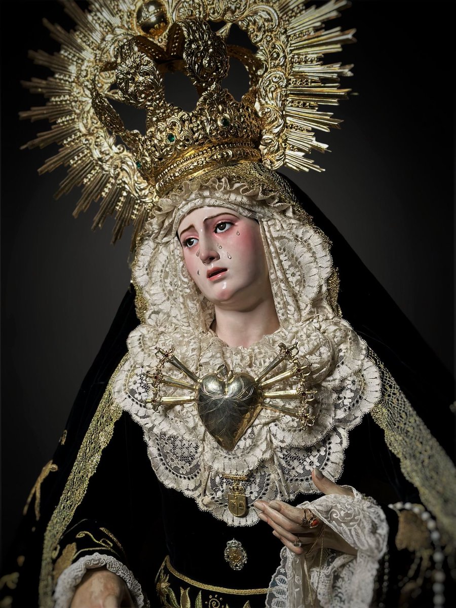 sacramentoumb's tweet photo. Oh, Inmaculado Corazón de Maria,
que por tu perfecta comunión de amor con el Corazón de tu Hijo,
recibiste espiritualmente la misma espada que le traspaso Su Corazón. 

#sacramentalumbrete https://t.co/4pbqqnSDn3