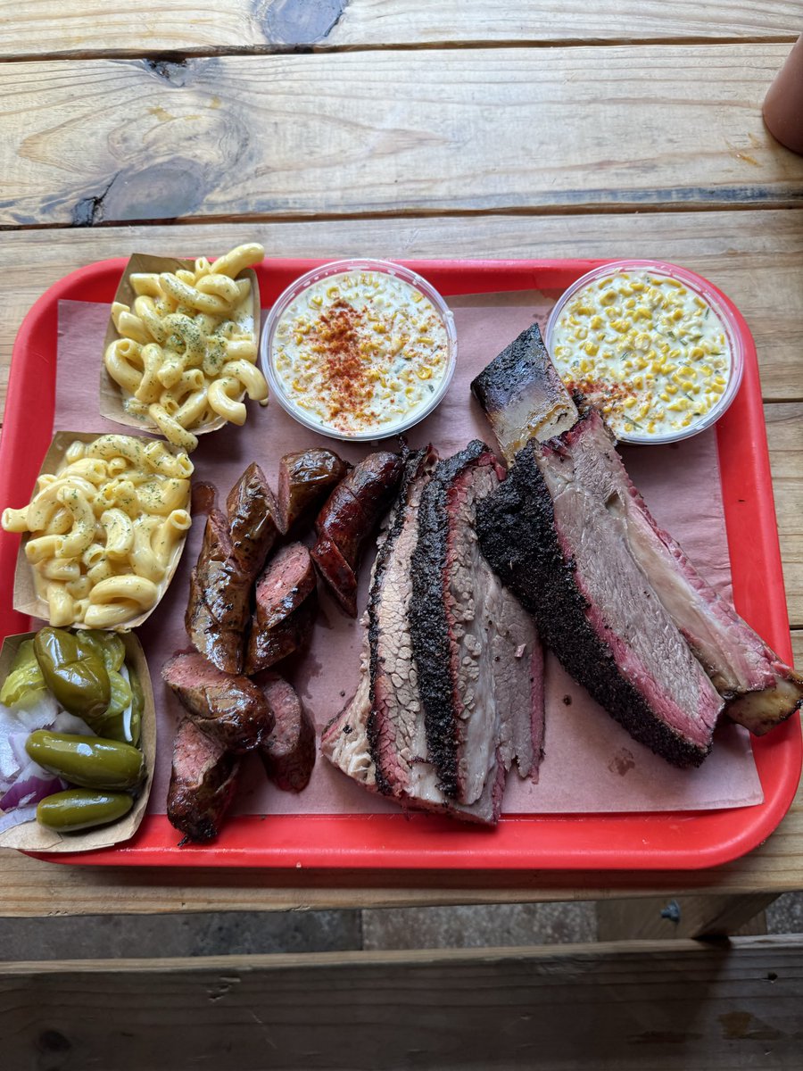 sgeiri's tweet photo. Terry Black’s is the best Texas BBQ https://t.co/8UZuChwV3P