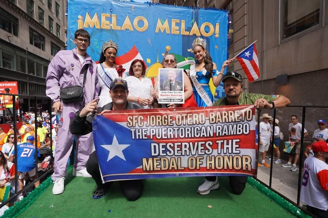 arnaldoclaudio's tweet photo. Se logró...SFC JORGE OTERO-BARRTO llego a la Parada Puertorriqueña! Por aqui solo una nota para agradecerle al Alcalde de todo corazón su amabilidad con la familia Otero-Barreto y conmigo. Dios te cuide Bendiciones y con un gran respeto...Col Arnaldo Claudio USARMY RET https://t.co/uxMT3fIT6O