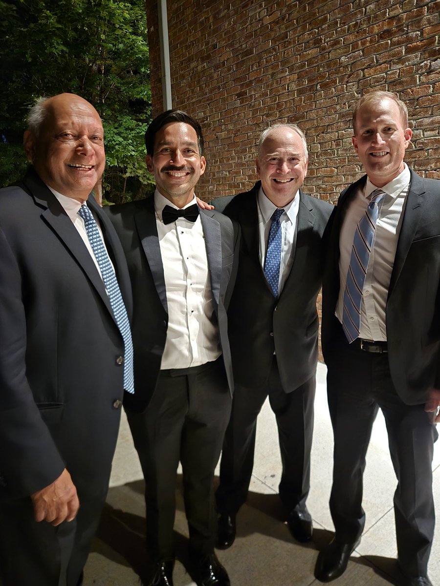 CoachBareford's tweet photo. When you're at a wedding and you realize there are other college coaches there, you have to get a picture. 
Left to right, Bid Goswami, Treat Huey @UVAMensTennis
Howard Endelman @CULionsMTEN
@UNMLoboMTennis
#collegetennis #coaches https://t.co/ihetjcDXY6