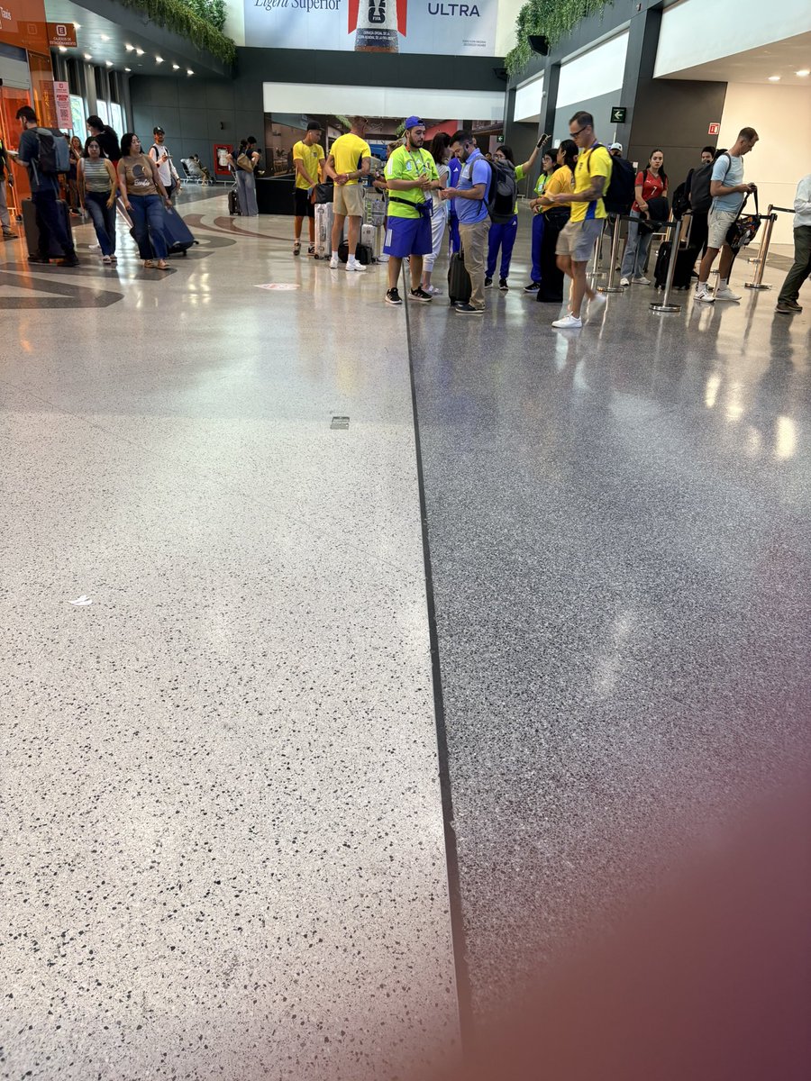 LPuma_'s tweet photo. @AyOjits Ya llegamos https://t.co/ngT2H7AYFg