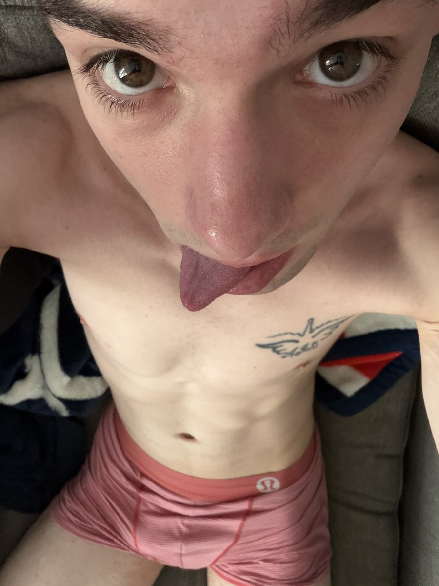 MasonCrashesOut's tweet photo. weekend is almost over :( https://t.co/2zDzp9CjEj