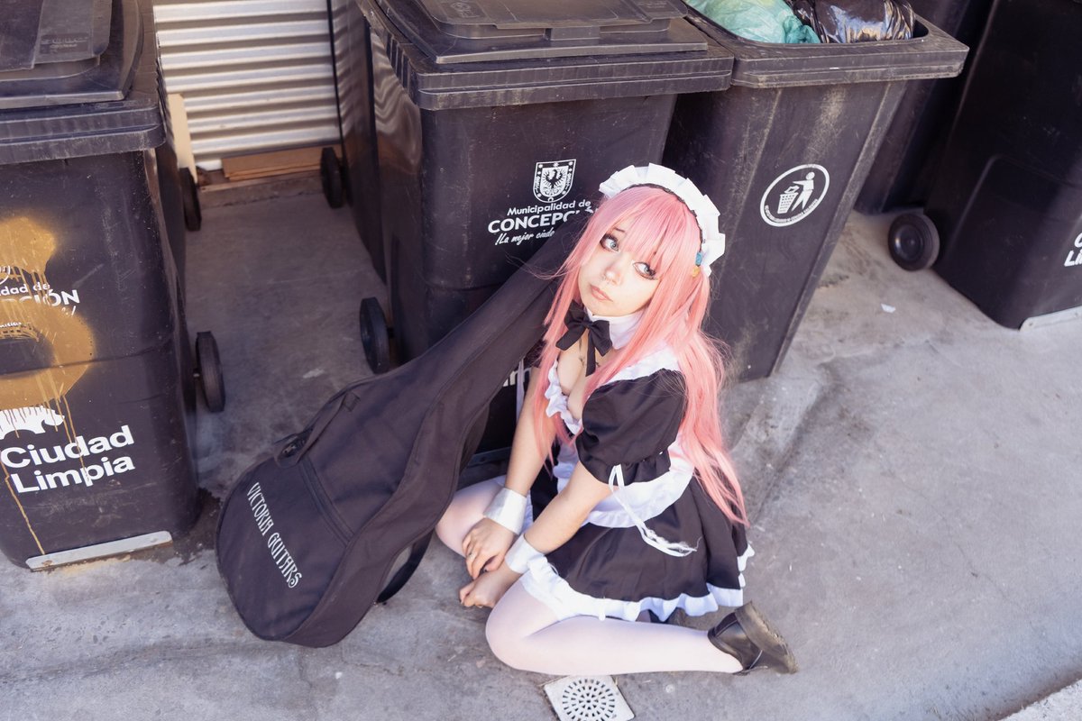 xubishon's tweet photo. Hitori Goto Maid — Bocchi The Rock 😓 (pt.2)
#cosplayㅤㅤㅤㅤㅤㅤㅤ #cosplayer #bocchiTheRock #anime #foryou #BocchiTheRockCosplay #HitoriGoto https://t.co/tTLk4PtPcr