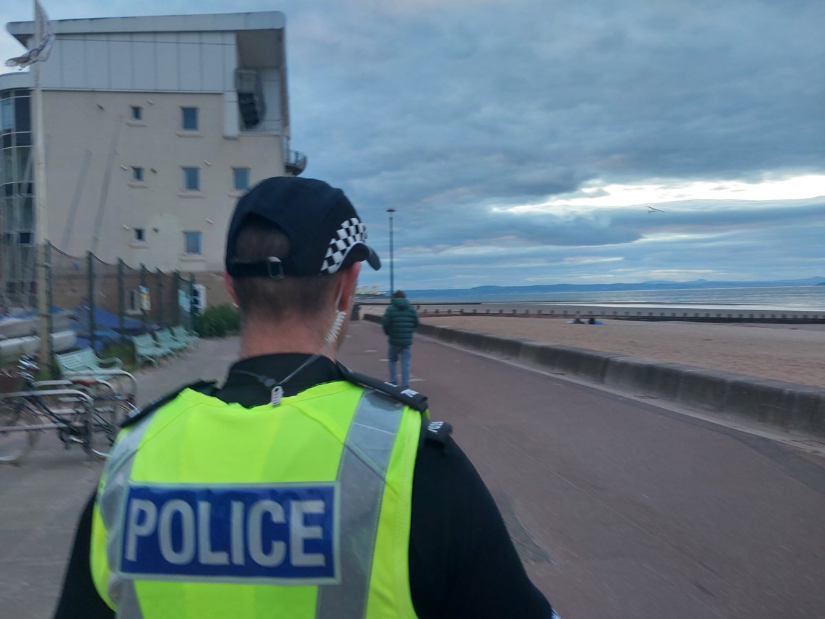 PSOSNEEdinburgh's tweet photo. #NECPT and #NEST #SpecialConstables have been busy this weekend conducting foot and mobile patrols throughout the Northeast, with a particular focus on Portobello Beach.
#KeepingPeopleSafe
1/2 https://t.co/riXXUYp86Z