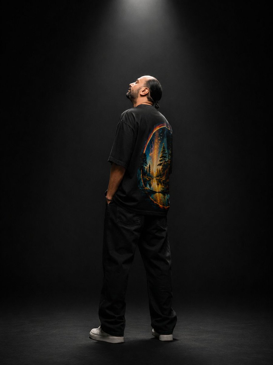 IssamShraytiArt's tweet photo. In the spotlight, out of the noise. โก๏ธ
#issamshrayti #mood #inthezone #newmusiccoming
@NehalNabil_NN
@issamshrayti https://t.co/NwgUNEFWFf