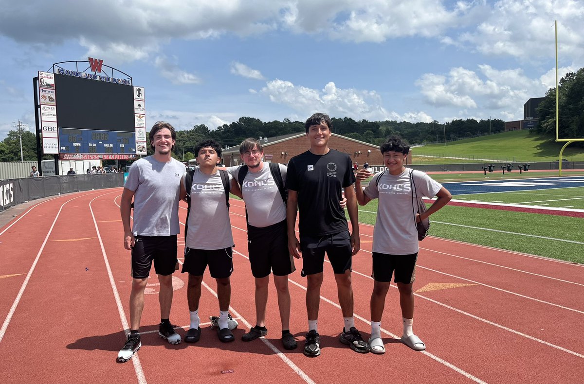 EastHall_FB's tweet photo. Proud of our Viking Specialists! Danny, Tommy, Elias, Neymar, and @Josiah194847 all did their thing this weekend at the @KohlsKicking camp! Definitely learned a lot and got better.
Go Vikings! 
#OKGs 
#TOGETHER https://t.co/8ThbA4S6iY