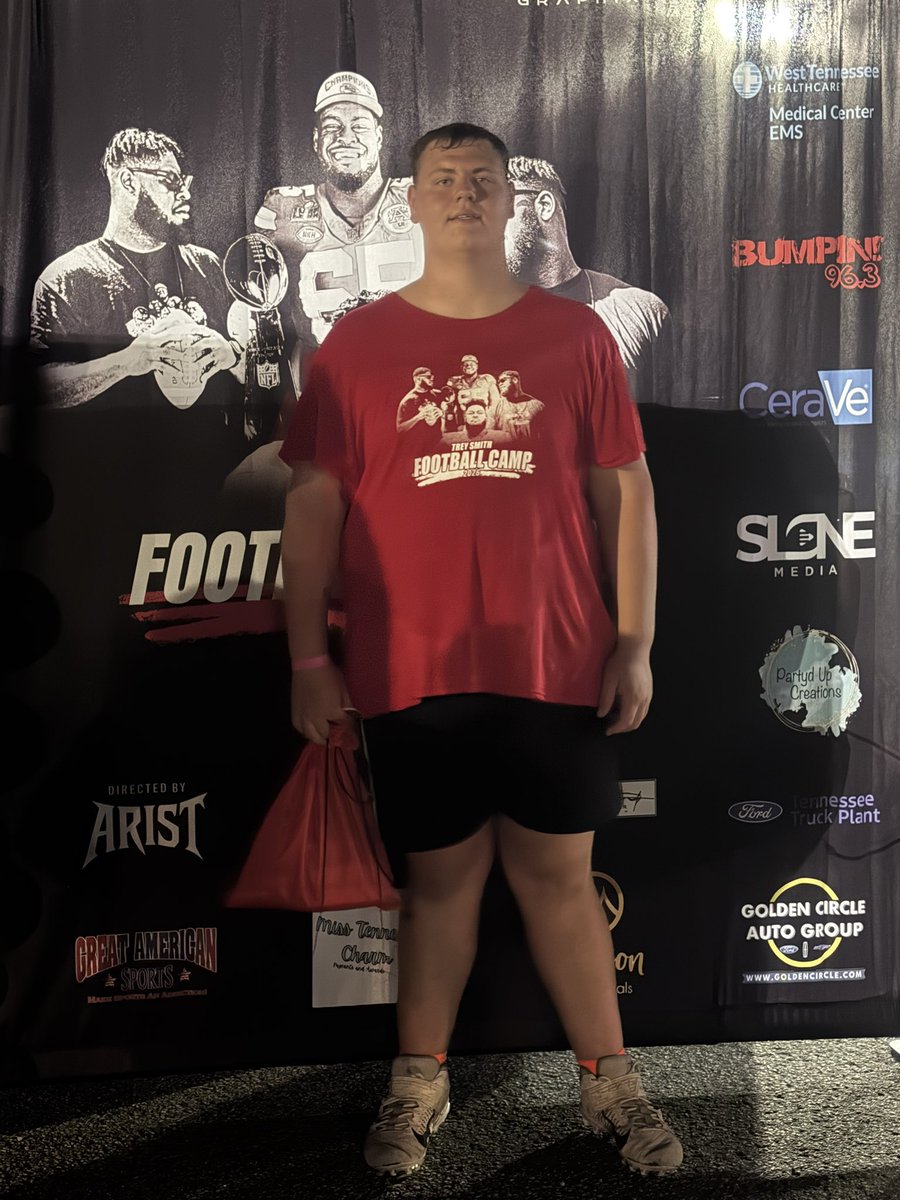 JSibenaller79's tweet photo. Huge thank you to all the current and former NFL players, college players, and coaches who came out to teach, compete, and pour into the next generation of players. Thank you to USJ for hosting another outstanding camp.

Grateful for the opportunity and excited to keep working! https://t.co/UIKDeyx4u4