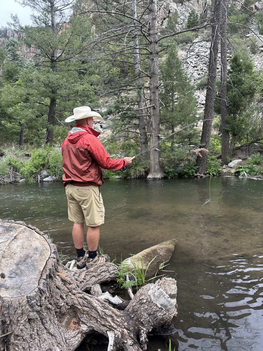 CodyRobersonT24's tweet photo. Cold front blew in and a great day trout fishing the Cimmaron w/my babe...so beautiful & peaceful. #AngelFire #CMSkiCondo https://t.co/gH1NKOED10