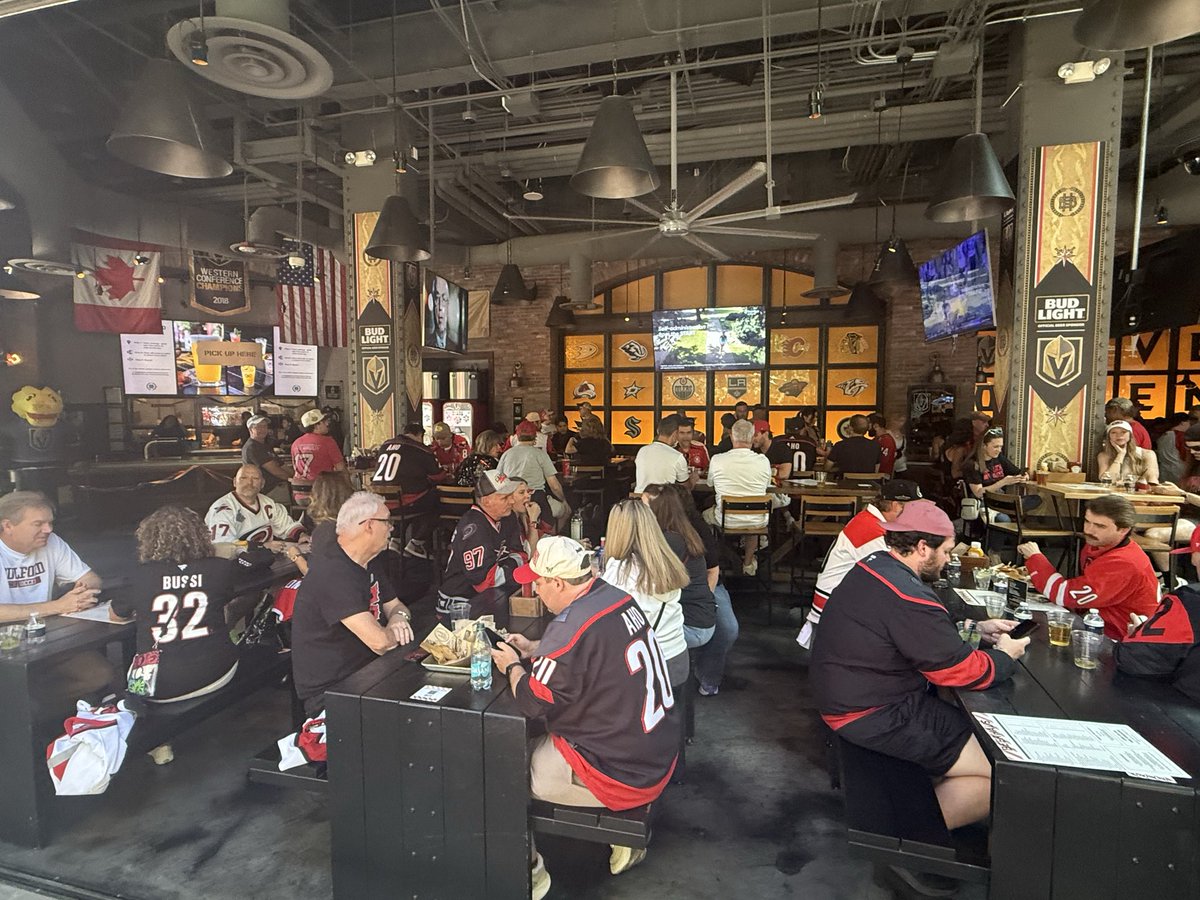 grindcentral69's tweet photo. Boots on the ground in Vegas. Canes are HERE 🌀 #soundthesiren #carolinahurricanes #StanleyCup @spittinchiclets https://t.co/PuDQXQJjeq