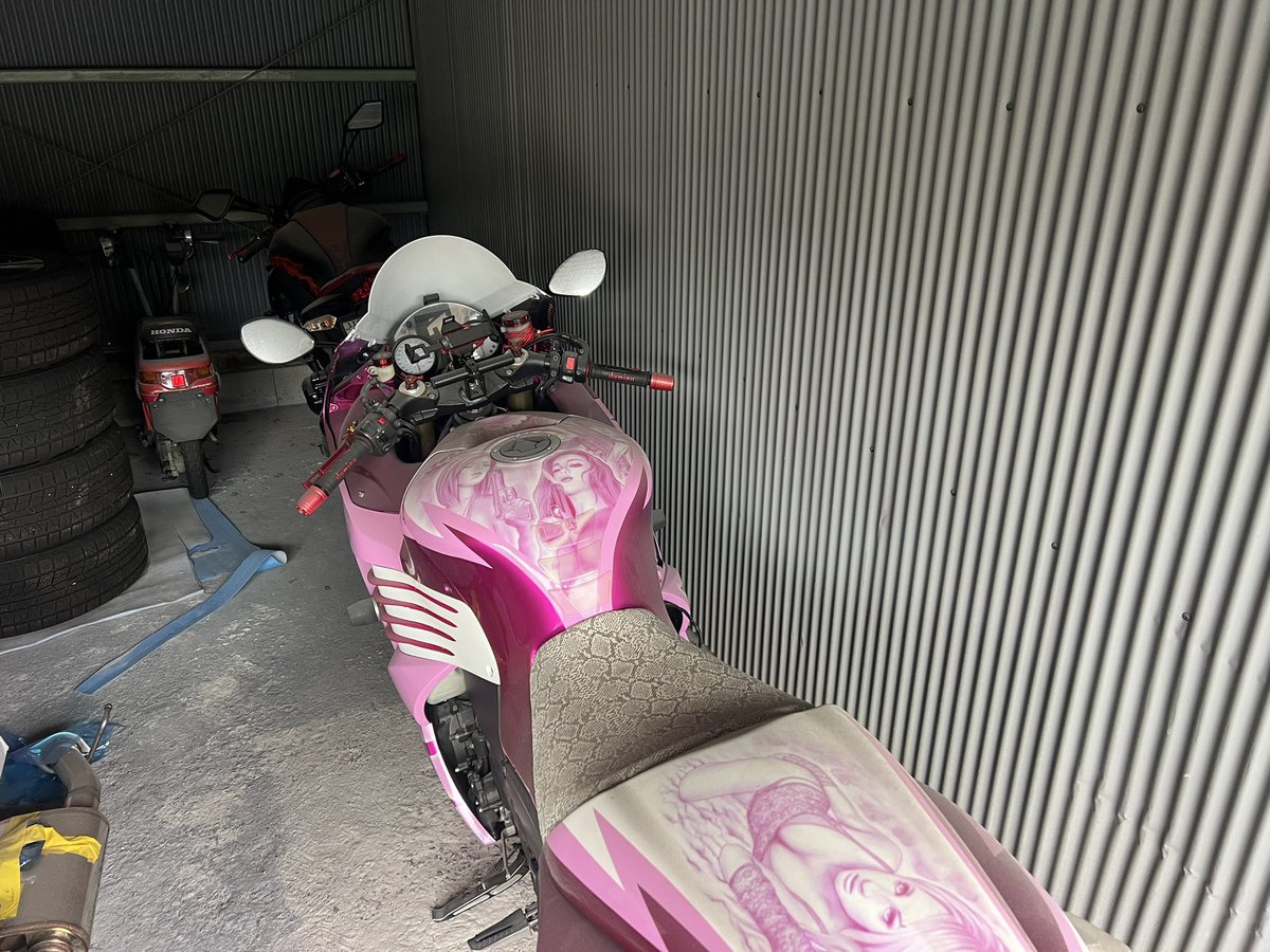 0619Yuuma's tweet photo. 眠り続けて何年が経つだろうか…
そろそろ売ってしまうか…
まず買いたい人おらんか🙄🙄🙄 https://t.co/VHsl73dgAL