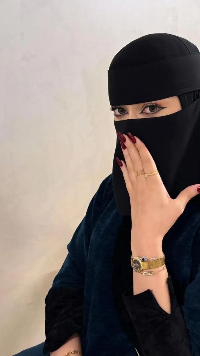 tztz20002's tweet photo. من يجي يخليني اشوفه بالخاص 🙈 https://t.co/D14K1s5b59