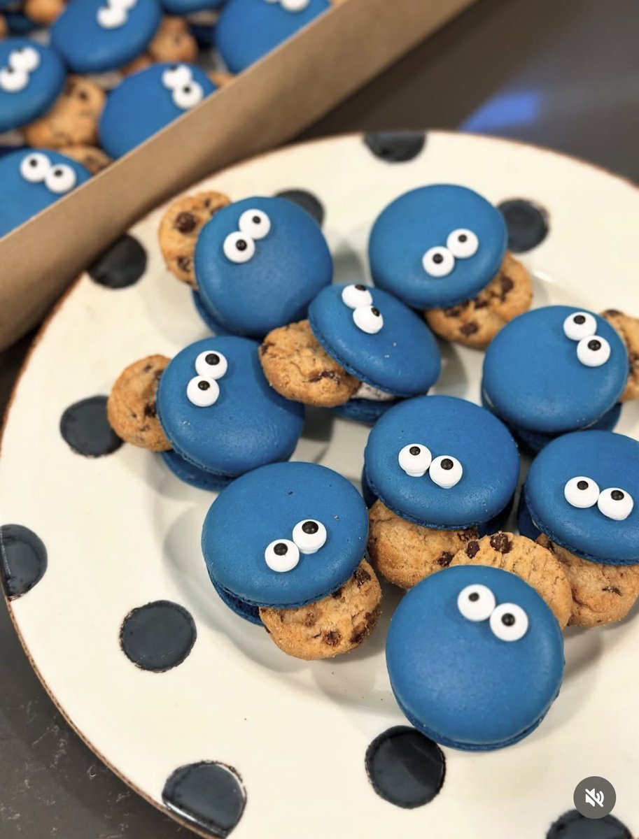 intoxicatedwith's tweet photo. #cookiemonsters by @ macarons_by_agatha on instagram
https://t.co/WlS5ibU6bs https://t.co/9oar5blAa1