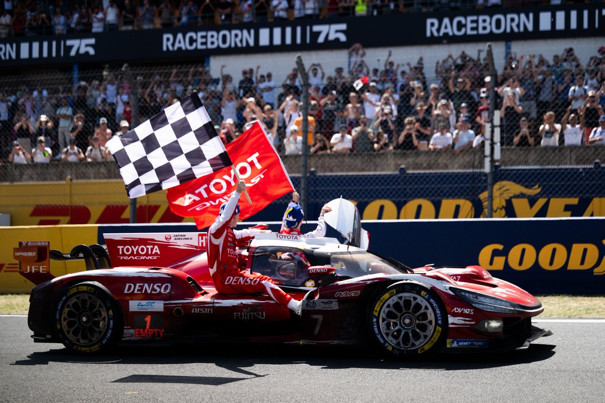 endurancemagfr's tweet photo. 🏁🏆

(📸 Toyota Racing). #LeMans24 #WEC https://t.co/8jpPkEnkae