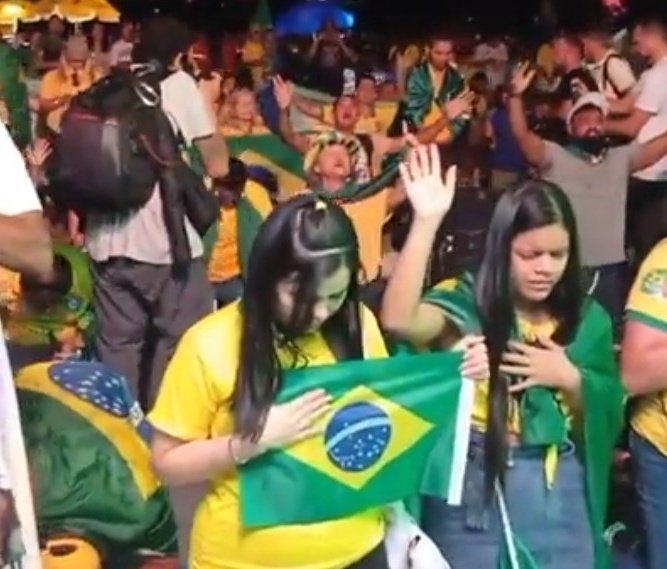 exe_vinyn's tweet photo. @sboficial a gente vai tomar um cassete bonito deles https://t.co/mzcfirGSIX