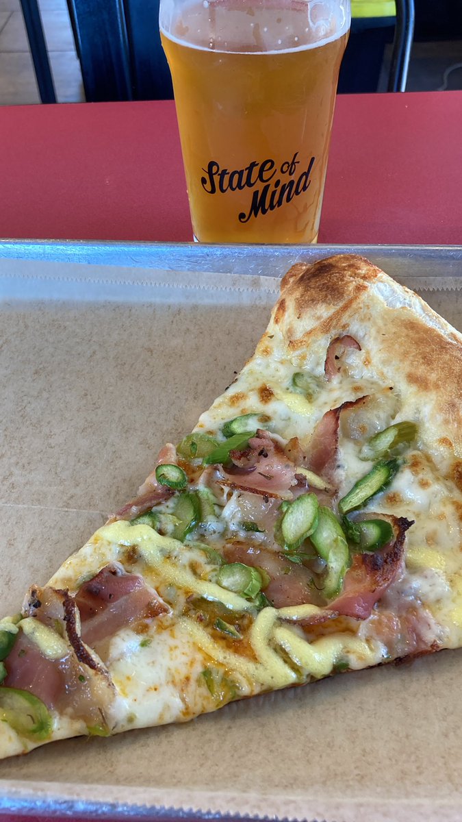 Anon__IV's tweet photo. Beer and pizza break https://t.co/s6dTG3qTBK