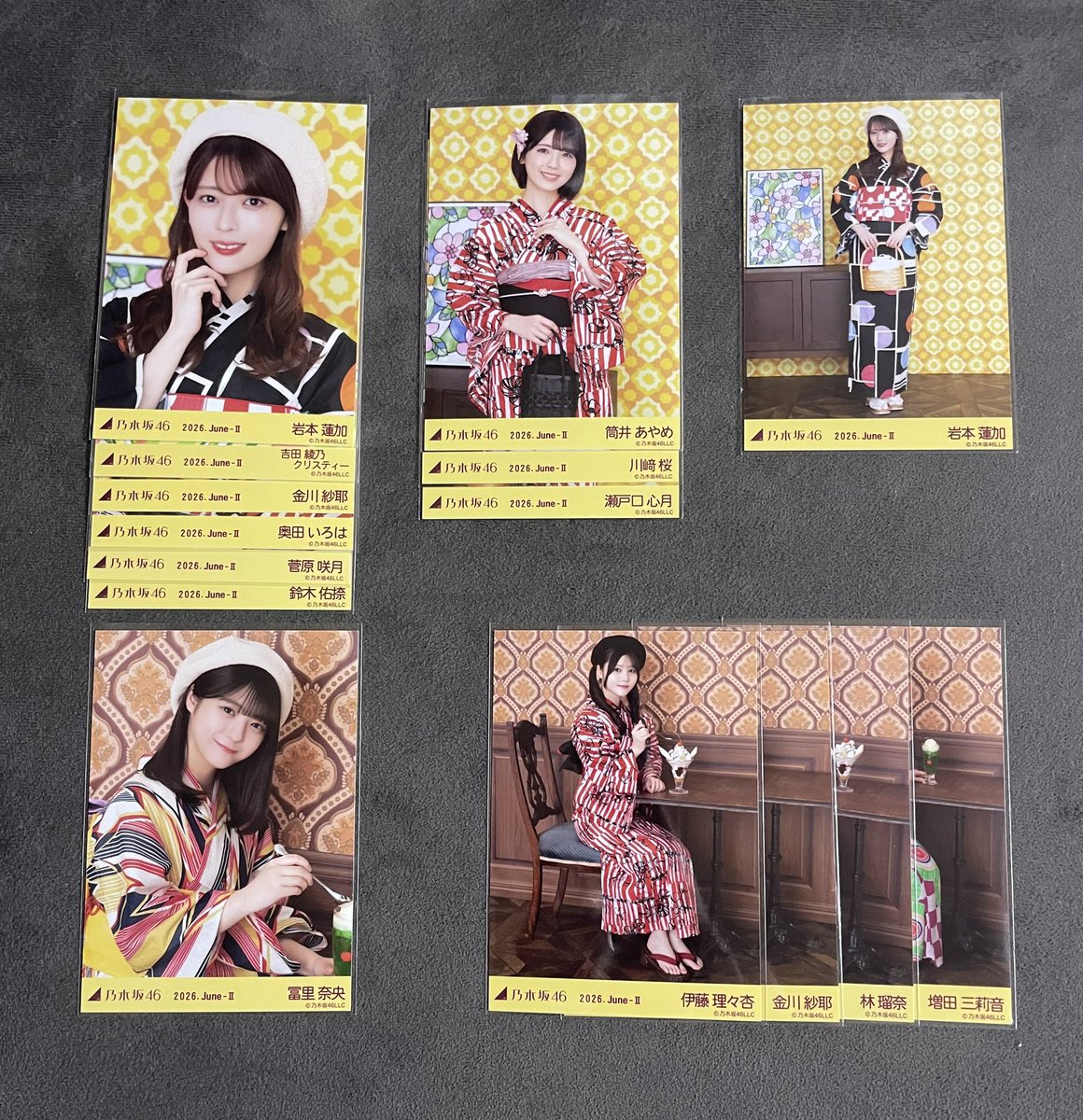 73_tsuki's tweet photo. 乃木坂 生写真 トレ 浴衣

譲▶︎画像のもの

求▶︎池田ヨリ、座りヨリ、座りヒキ
       弓木ヨリ、座りヨリ、座りヒキ
       小川ヒキ
       冨里チュウ
       川端チュウ(緩)
       岩本チュウ(緩)

郵送でのお取引希望です。 https://t.co/dfBRfQ58ib