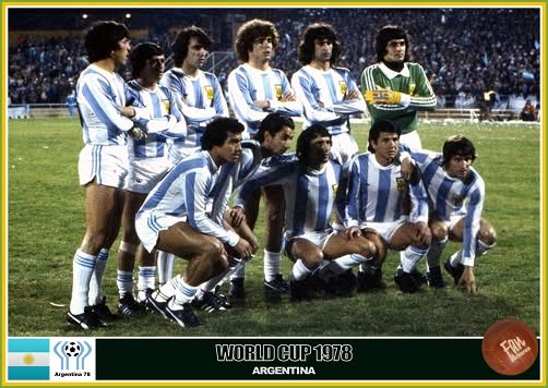 Arg1978Mariano's tweet photo. Un 14 de Junio de 1978, Argentina vencía a Polonia por 2 a 0. Aquí el equipo, posando para los fotógrafos. https://t.co/1iDjK9wifH