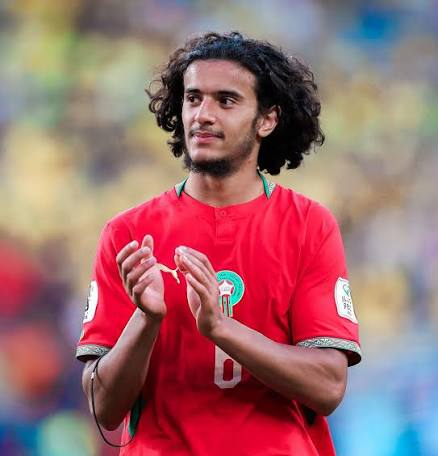 KadiirJr's tweet photo. 🚨 Arsenal, Lille OSC forması giyen orta saha oyuncusu Ayyoub Bouaddi için resmi görüşmelere başladı.  Ancak Arsenal, bu transferde Real Madrid, Paris Saint-Germain ve Chelsea FC ile yarismak zorunda kalabilir. https://t.co/XwlfUd6oyu
