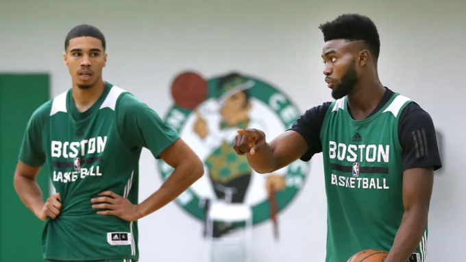 StoolGreenie's tweet photo. If this truly is the end of the Jays Era, I am forever grateful that we got to see them reach the top of the mountain together. 

One of the best homegrown duos and most successful eras in franchise history. Two of the greatest Celtics of all time and Celtics legends for the rest of time

It was a privilege to witness and experience it