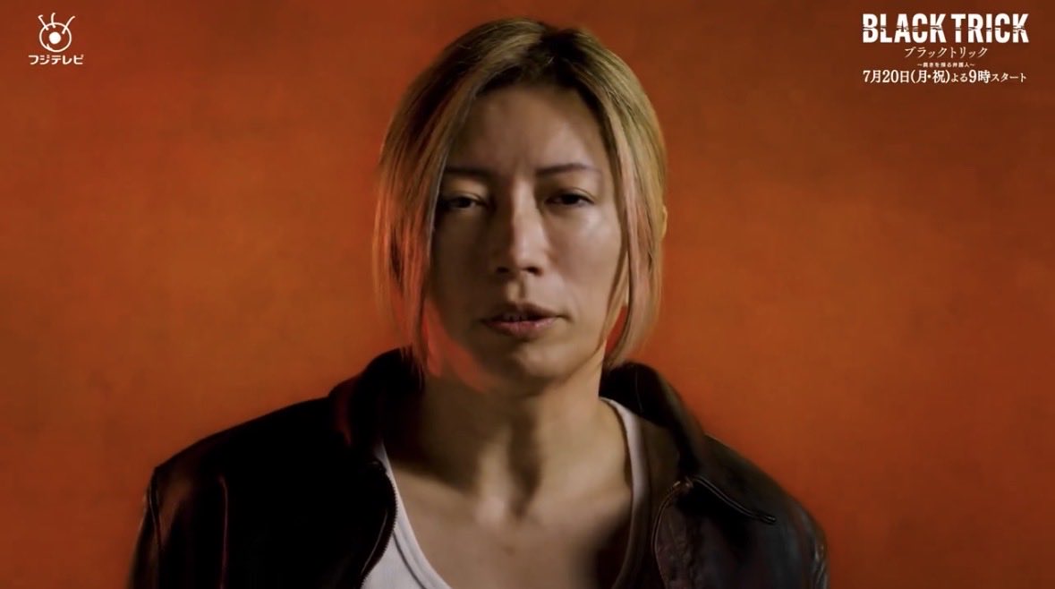 fallengoddess__'s tweet photo. why was he so hot in this video https://t.co/lseSkLJgVN