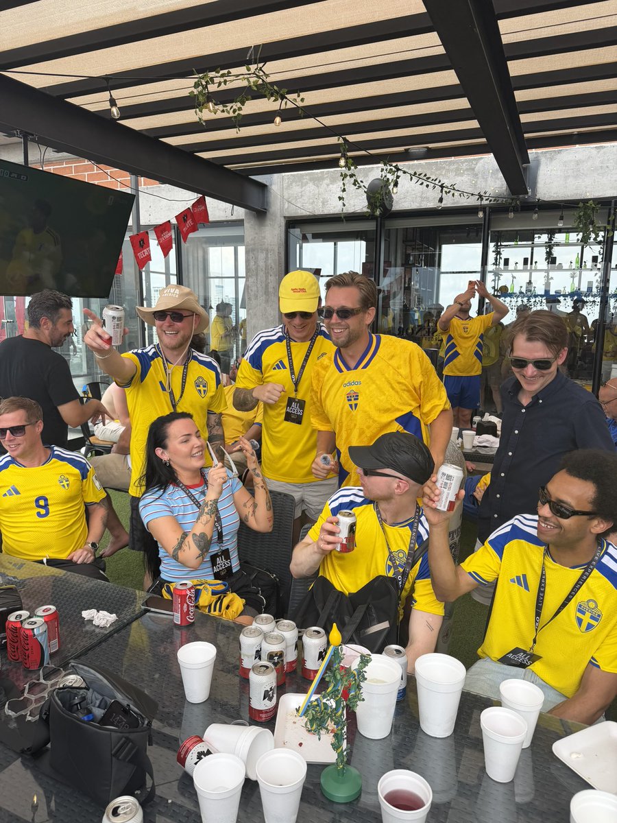 MichaelKallback's tweet photo. Det är ju ett MEGA-DRAG som @vivafotboll bjuder på i Monterrey.

Nu laddar vi matchen sen är det dags för en episk efterpärla på CASA GIUMBARDA. 

🎟️ https://t.co/asAUBM5ycI 🎟️ https://t.co/PEPtPjW79z