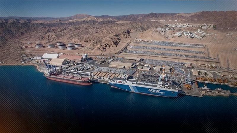 Yamani_Military's tweet photo. "The Zionist port of Eilat has declared its permanent bankruptcy due to the blockade we are imposing on Israel. 

It has been completely closed and all its activities have ceased since 2025.

 The blockade on the Zionist entity is still imposed until now." https://t.co/tfBbEvL0KM