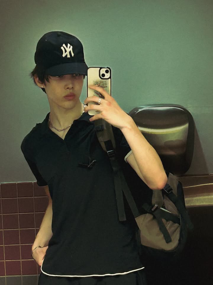 WAYFBOYSBRASIL's tweet photo. Mais fotos de Anderson 🙂‍↕️ 

#wayfboys @wayfboys https://t.co/gH8QwWll9L