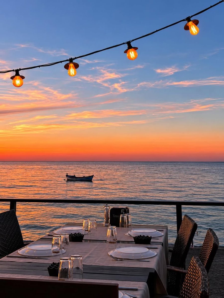 tmbIrpics's tweet photo. Dinner with a view https://t.co/2Zi35sgsWh