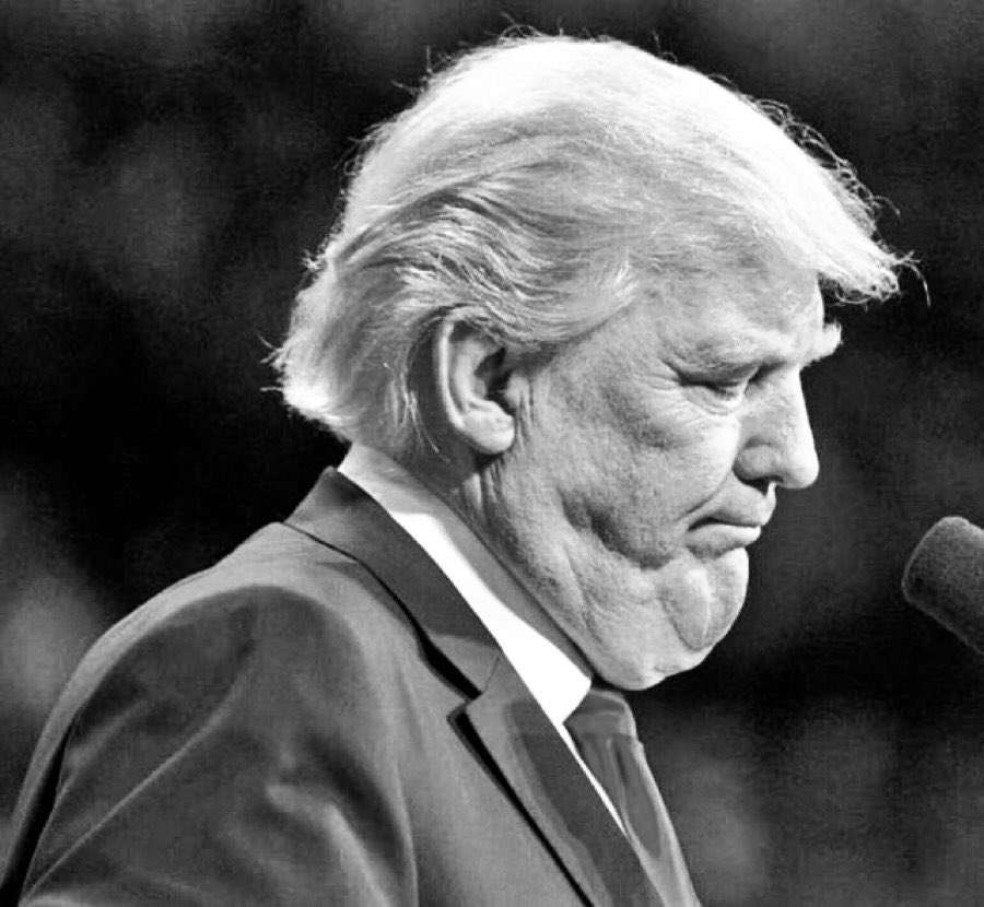 Patrickneenan2's tweet photo. @RpsAgainstTrump $300,000,000,000 fuckin gone . They keep the Strait. Nuclear aspirations to continue unchecked . This is the worst day in American history. 🤬 #fdjt #propaganda #TRUMPISDONE #TrumpfuckedtheUSA https://t.co/XrpSRYRzLw