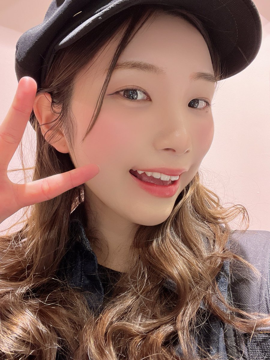 mayu tweet media