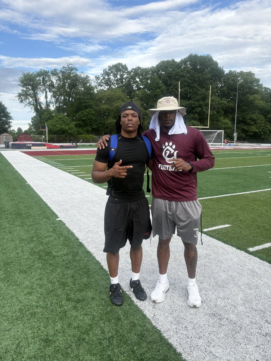 Adamfoster41_'s tweet photo. After a great camp and conversation i’m blessed to receive an offer from @ConcordFootball #agtg @CUCoachEdwards @CoachCFisher @hastings_coach @CUhitman56 @CoachOMoore @CoachT_Stone @Indian_Land_FB https://t.co/cPeFyZ4EfI