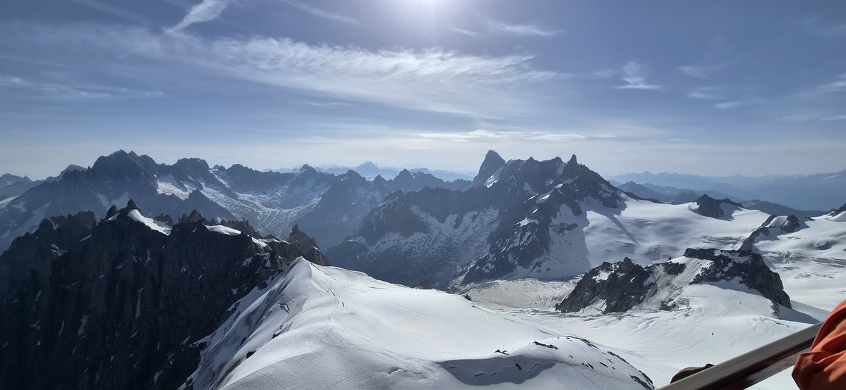 anfieldgaz's tweet photo. #mountblanc #holiday #France #chamonix outstanding beauty. #alps https://t.co/naOrZMTM1I