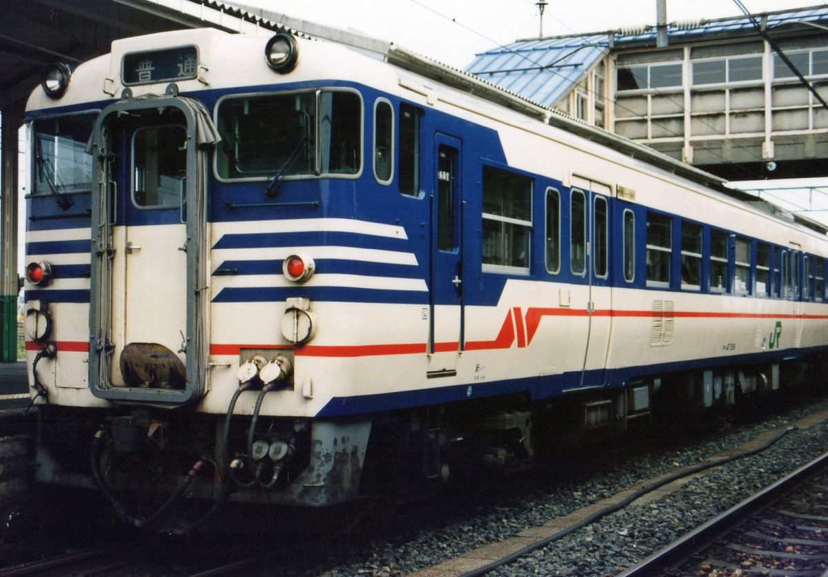 キハ47 519 JR東日本 新津運転所所属 1995年6月10日 新潟駅 目の前に