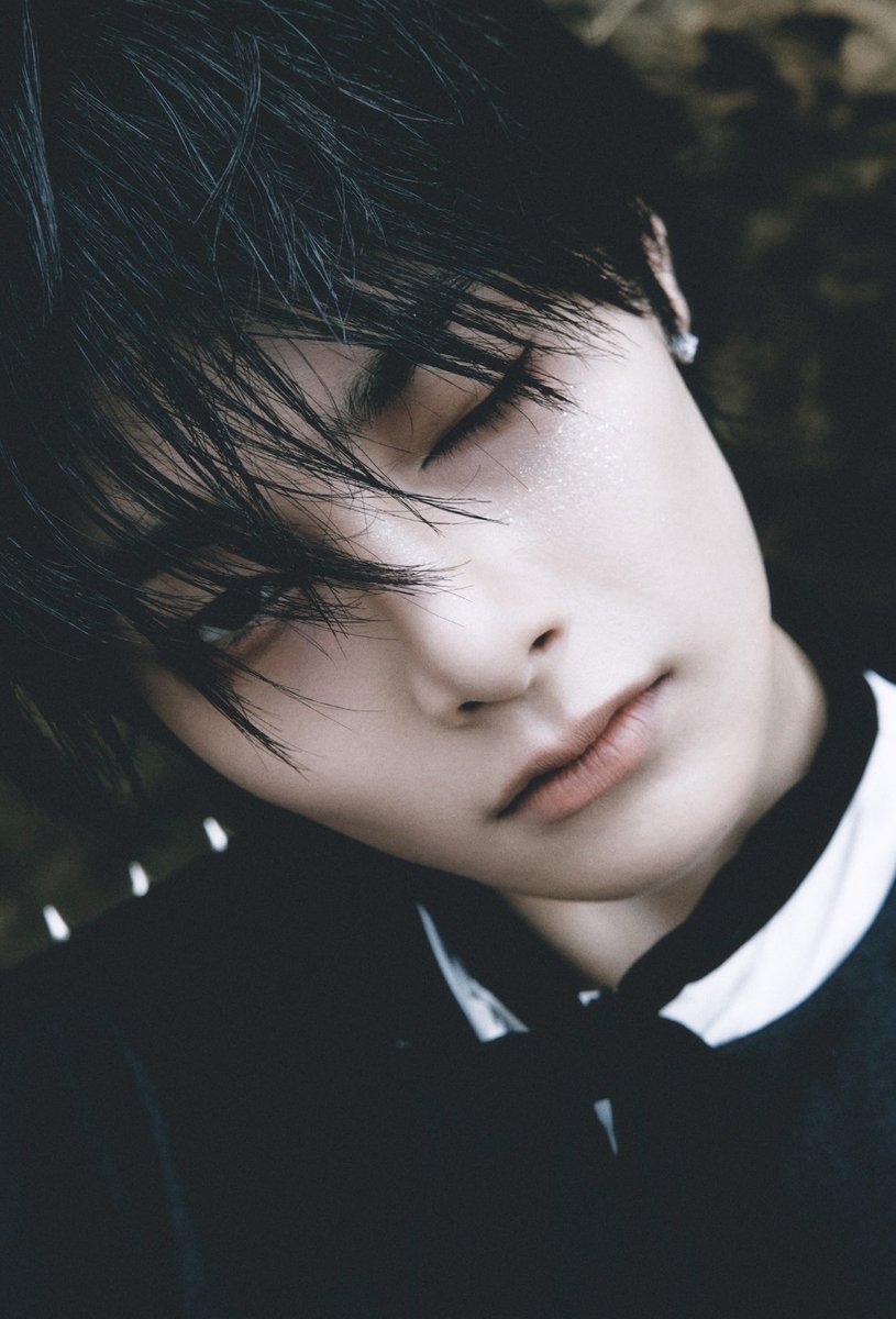 skzin___0208's tweet photo. ぁいえんちゃん、純度100％の亡国顔でほまにありがとうね
早く私のことも滅ぼして https://t.co/xQWvcVvG7q