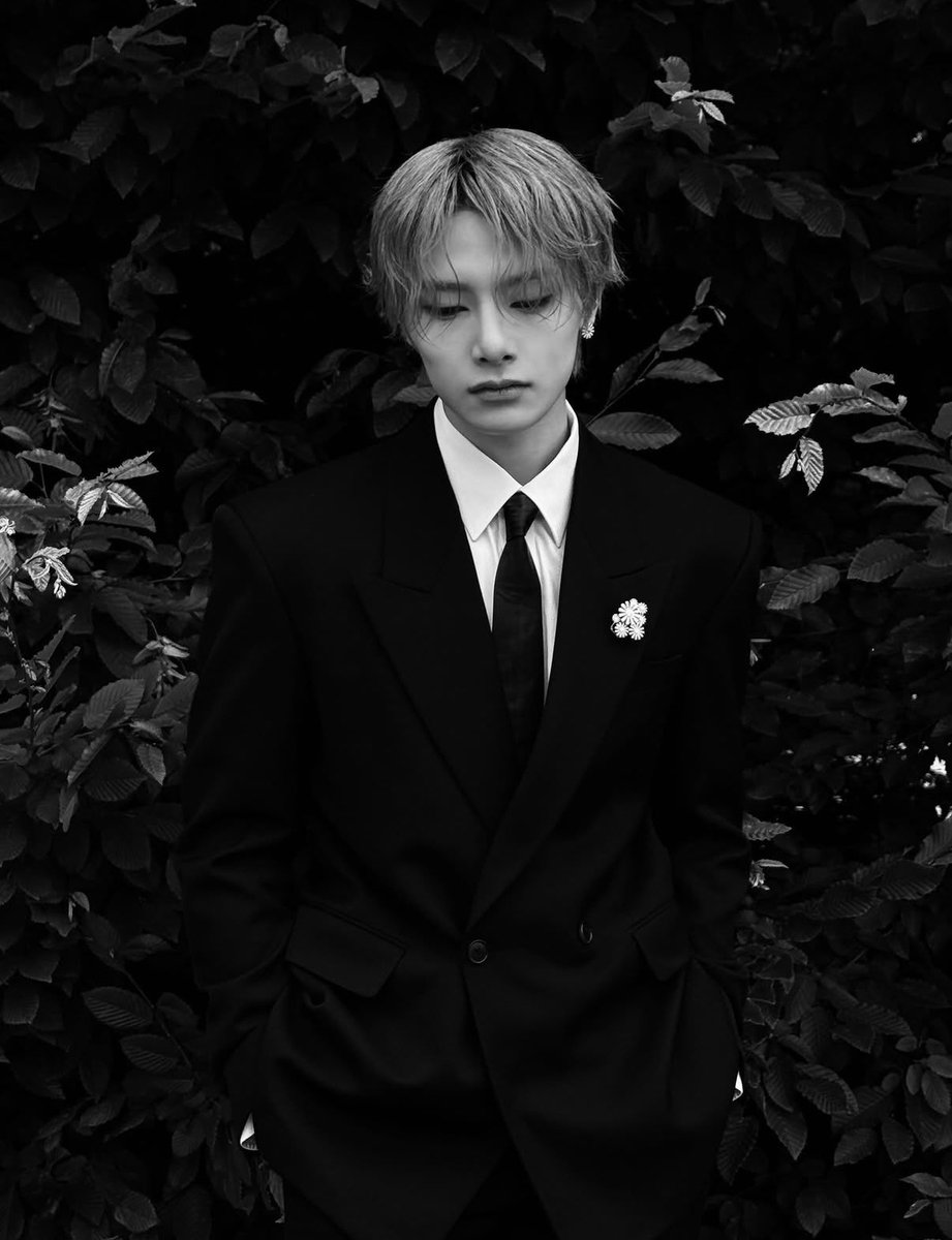 skzin___0208's tweet photo. ぁいえんちゃん、純度100％の亡国顔でほまにありがとうね
早く私のことも滅ぼして https://t.co/xQWvcVvG7q