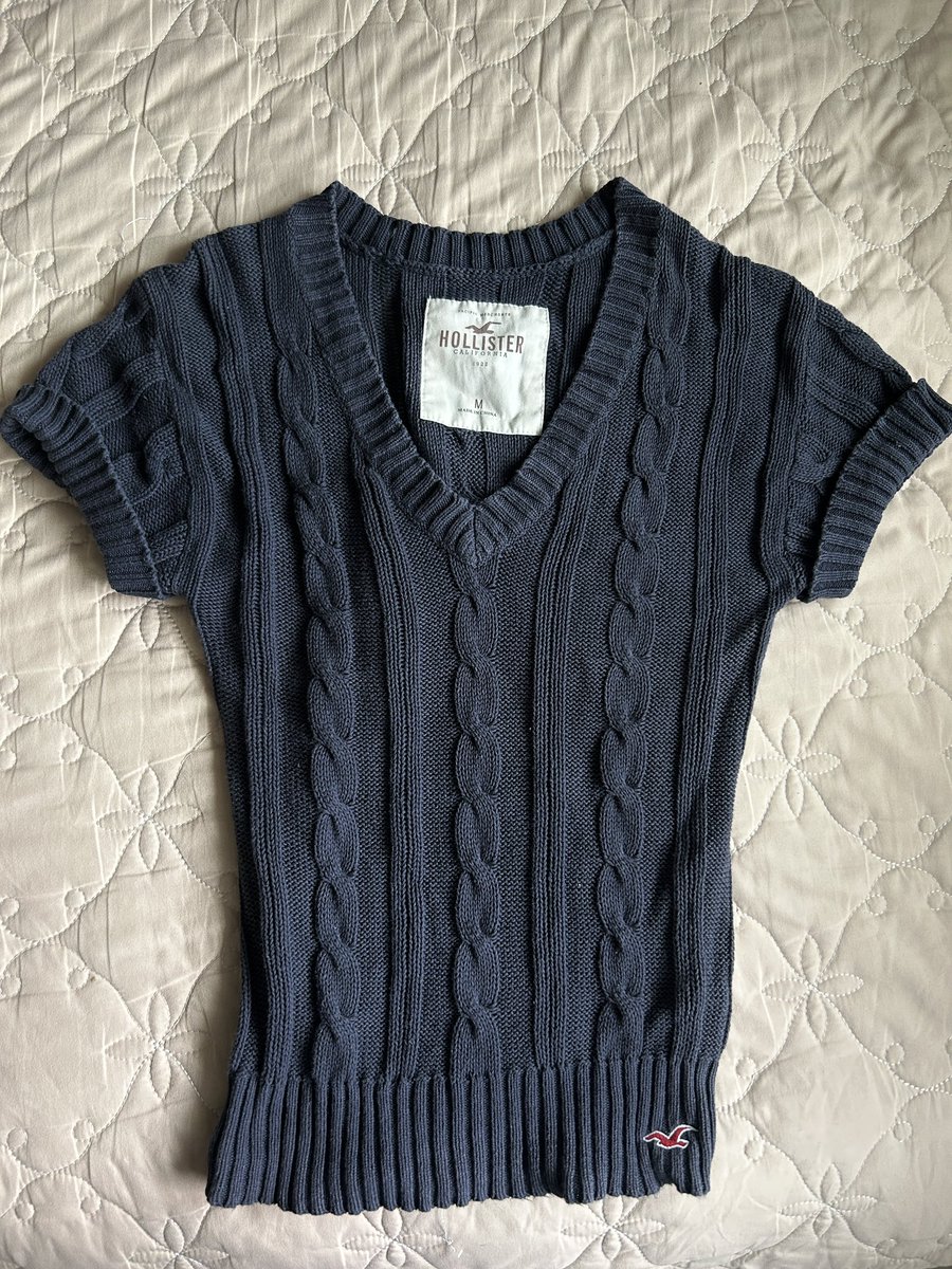 sayoki77's tweet photo. ส่งต่อ 
Hollister navy
อก 29 ยืดถึง 38 ยาว 23

180฿ รวมส่ง

#ส่งต่อhollister #เสื้อผ้ามือสอง #ส่งต่อเสื้อผ้ามือสอง #ส่งต่อเสื้อผ้า https://t.co/RwMQWAhQpy