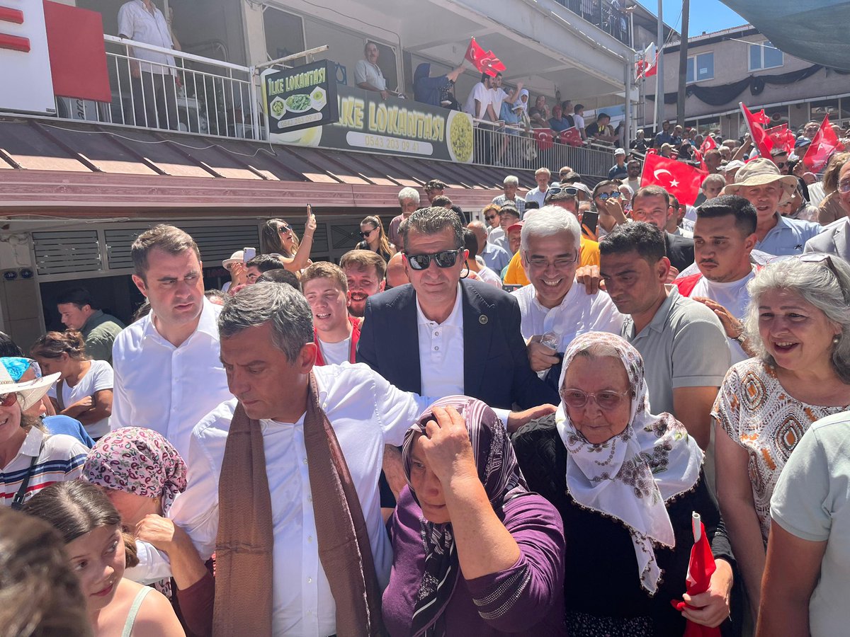 SalihUzunDr's tweet photo. İzmir’in en küçük ilçesi
Beydağ’da durum bu…

MİLLETİN GÖNLÜNDEYSEN
BÜTÜN OYUNLAR BOZULUR.

@eczozgurozel https://t.co/5ZvutWOvC6