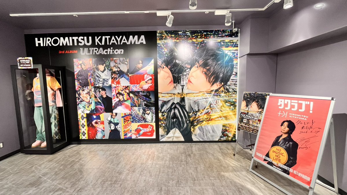 ki__cherry's tweet photo. タワレコ渋谷店さんは
大好きなピンクの衣装🫶❣️
エスカレーター 4～5回下ったよ

#ULTRAction #HiromitsuKitayama #REDON https://t.co/tBu7uMxLAV