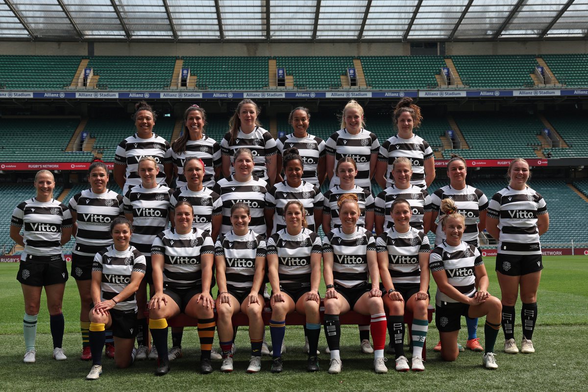 ExeChiefsWomen's tweet photo. 🧦 Current and former players wearing their Chiefs socks with pride.

🐏 Well done to our Barbarians.

🖤 Once a Chief, always a Chief.

#SheInspires https://t.co/P6OK7HqnYi