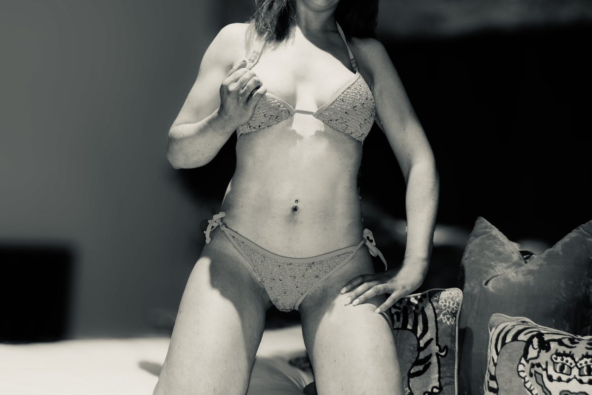 AlexKeenOF's tweet photo. @StunnerCentral Mmm she should DM me 😈 https://t.co/uPAhN1Iuu9