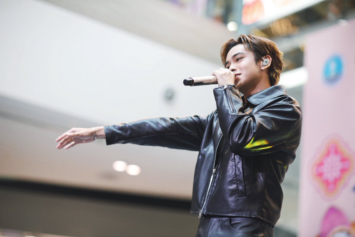 t3group_ent's tweet photo. (2) ขอบคุณแฟนๆที่ต้อนรับเติร์ดอย่างอบอุ่นในงาน #AmazingThailandFest2026 ที่ห้างสรรพสินค้า Central i-City สหพันธรัฐมาเลเซียนะครับ

#AmazingThailand 
#AmazingThailandFest2026xThirdLapat
#Thirdlapat https://t.co/jnZfbT88tf