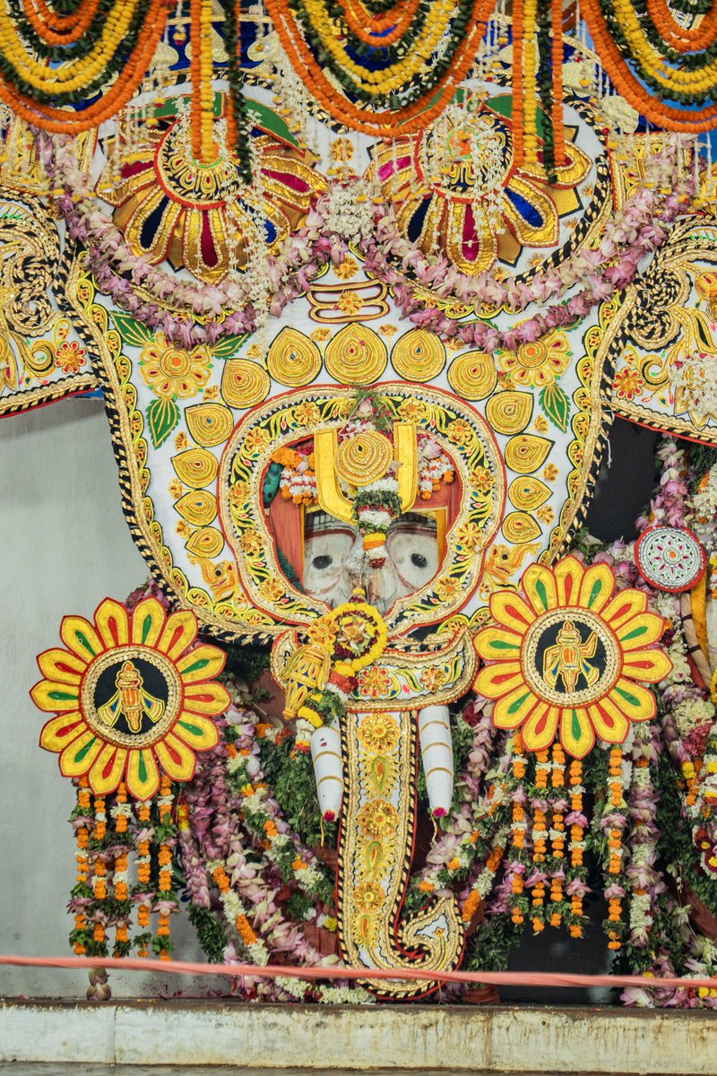 odiajagat's tweet photo. ହଳ ମୁଷଳ ଧାରଣ କରି ଗଜାନନ ବେଶ ରେ ଦର୍ଶନ ଦେଲେ ଶ୍ରୀ ବଳଭଦ୍ର ମହାପ୍ରଭୁ 🥰😍🙏

#ସ୍ନାନଯାତ୍ରା 
#ସ୍ନାନପୂର୍ଣ୍ଣିମା #SnanaJatra #SnanaYatra https://t.co/j1KPMTcq3l