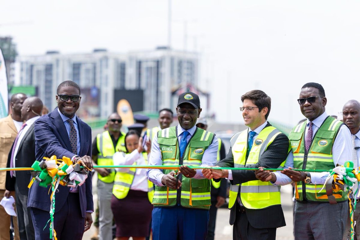 SoberaMedia's tweet photo. President William Ruto officially commissions the Ngong Road–Naivasha Road Flyover, Nairobi. https://t.co/hvil9fOP2c