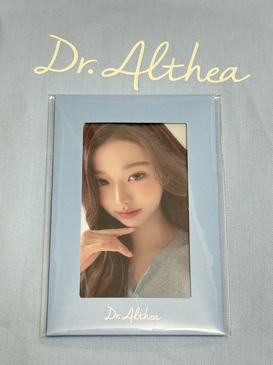 nabioohmarket's tweet photo. WTS / พร้อมส่ง - วอนยอง wonyoung

Dr. althea pc set (3 ea มีสามใบ)
🩵 200 ฿ 🩵

• ส่งฟรี free shipping 
• ของใหม่ ไม่เคยแกะ ไม่มีตำหนิ
• สั่งซื้อ/สอบถาม dm ค่ะ
#ตลาดนัดive #ตลาดนัดไอบึ https://t.co/R3AT7NX7T9