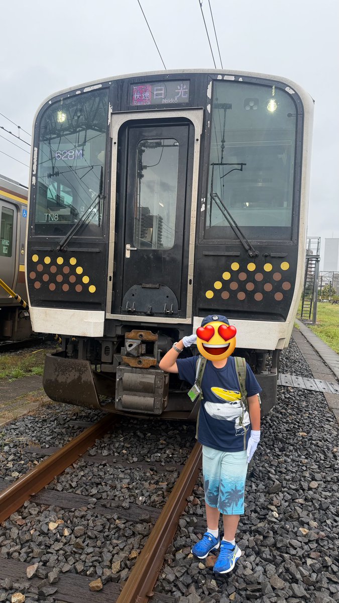 satsu35's tweet photo. 昨日、JRの宇都宮統括センターで行われたE131系の運転体験に参加させて頂きました。
職員の皆様のわかりやすい説明や熱い鉄道話が聞けとても貴重な時間を過ごせました。
息子にとっても最高の1日だったみたいで感謝してもしきれません。
宇都宮統括センターの皆様、本当に有難う御座いました。 https://t.co/ygr92qkwG8