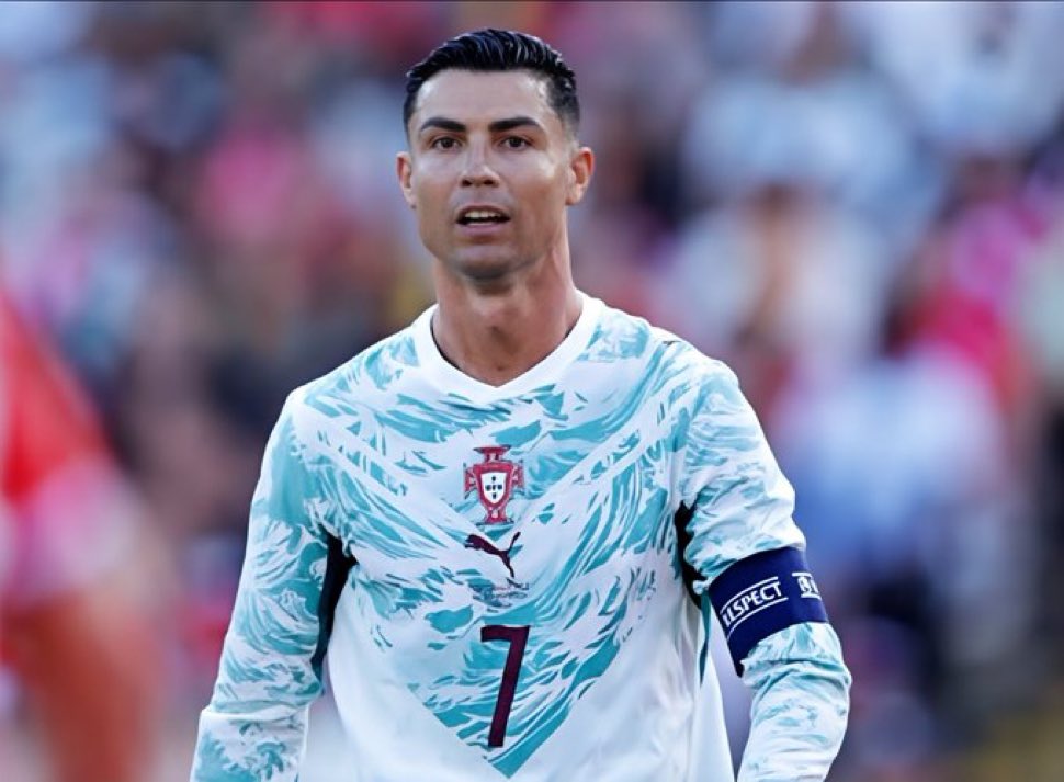 arielipillo's tweet photo. Portugal usará su equipación de visitante contra Croacia en la ronda de 32. La historia sugiere que cada vez que Portugal ha usado su equipación de visitante en la Copa Mundial de la FIFA, ha sido eliminado del torneo.🤯 https://t.co/gLUY0VoTUg