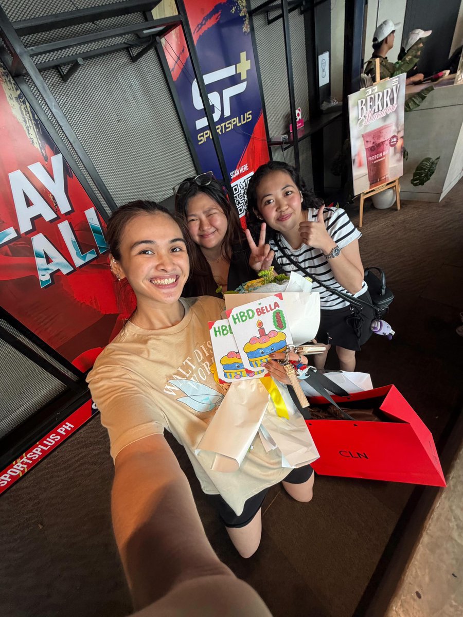 sshhawntiii's tweet photo. wiehhhh biggest kudos to the BellDrei Neyshun GDM galing galingggg, and thank you @BELENatorsofc for making this possible.

#bellabelen #BellDreiNeyshun #belldrei https://t.co/fbgU3lj25o