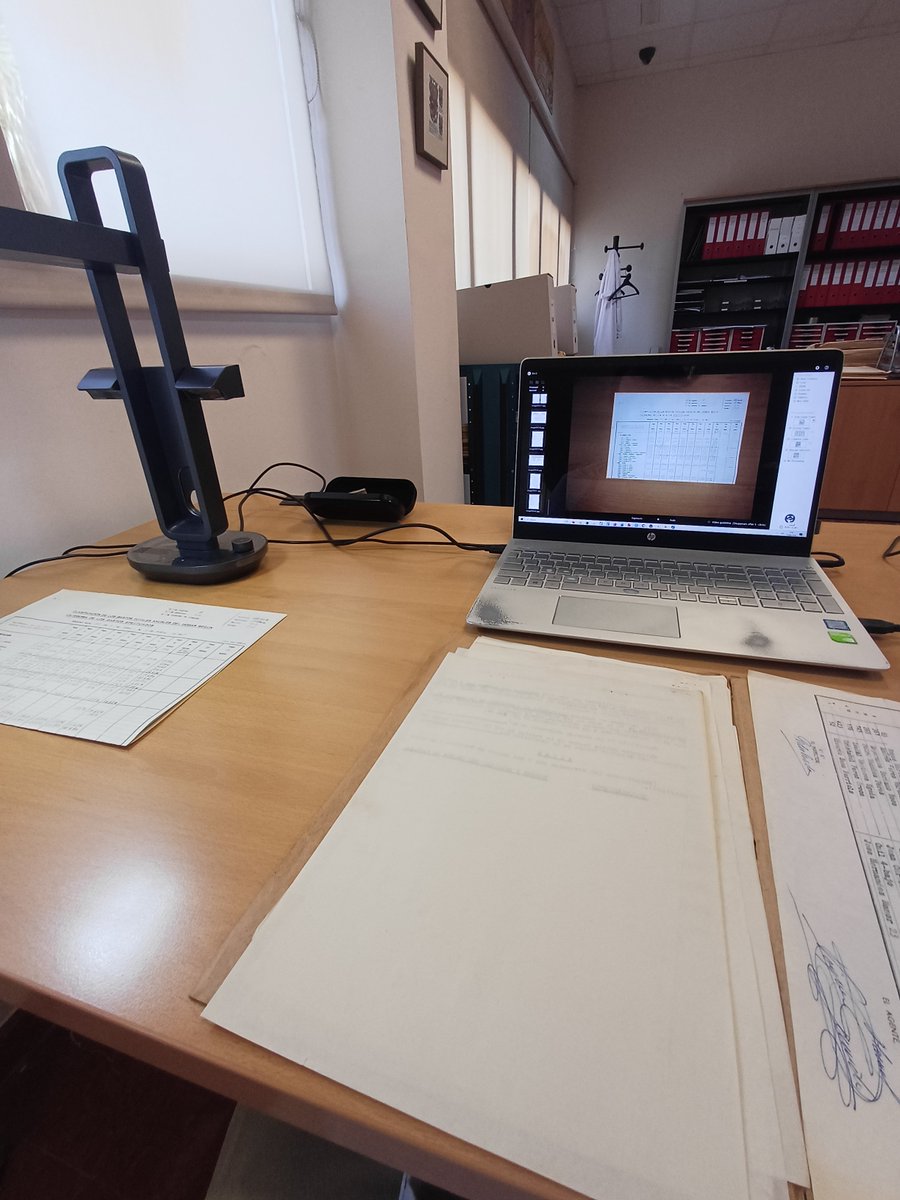 mig_artola's tweet photo. En algunos archivos públicos te dejan trabajar así con la documentación y es una delicia. Algún día el resto alcanzarán este nirvana.
CC @Historia_Social @barr https://t.co/6Gf3bqDy2L